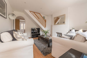 Stunning Character House In The Centre of Henley