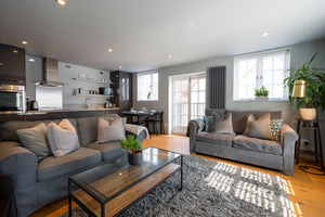 Modern Luxury Apartment In The Heart of Henley